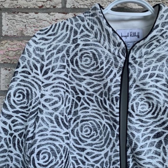 Joseph Ribkoff black white Rose print jacket 16 US - Picture 9 of 10